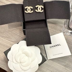 Chanel Classic Big CC Logo gold and diamond earrings
